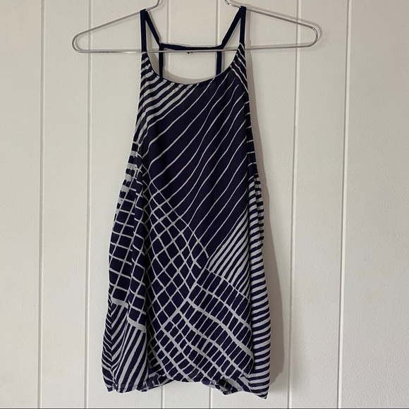 Printed Strappy Halter Top XS - Picture 2 of 8